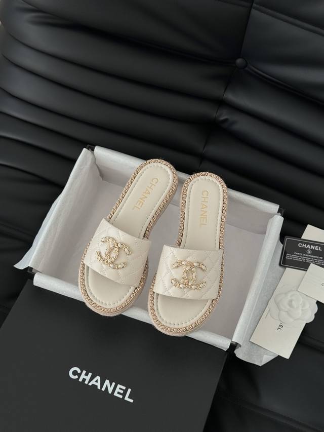 Chanel 25C春夏新款全系列链条拖鞋全系列首发 专柜有的我都有！高版本高品质鞋面牛皮 原版面料 内里羊皮 原版大底Size:35-39 其他码数定