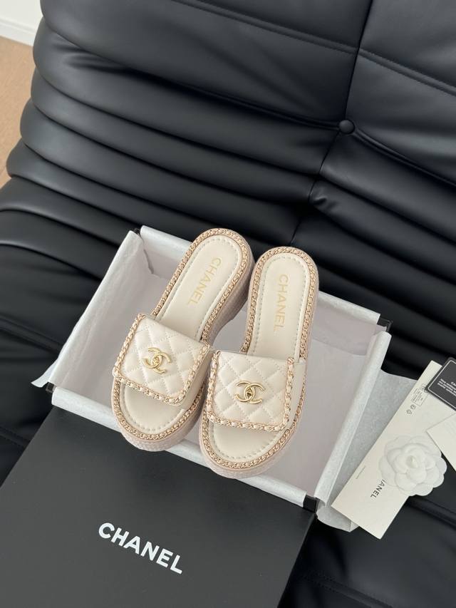 Chanel 25C春夏新款全系列链条拖鞋全系列首发 专柜有的我都有！高版本高品质鞋面牛皮 原版面料 内里羊皮 原版大底Size:35-39 其他码数定