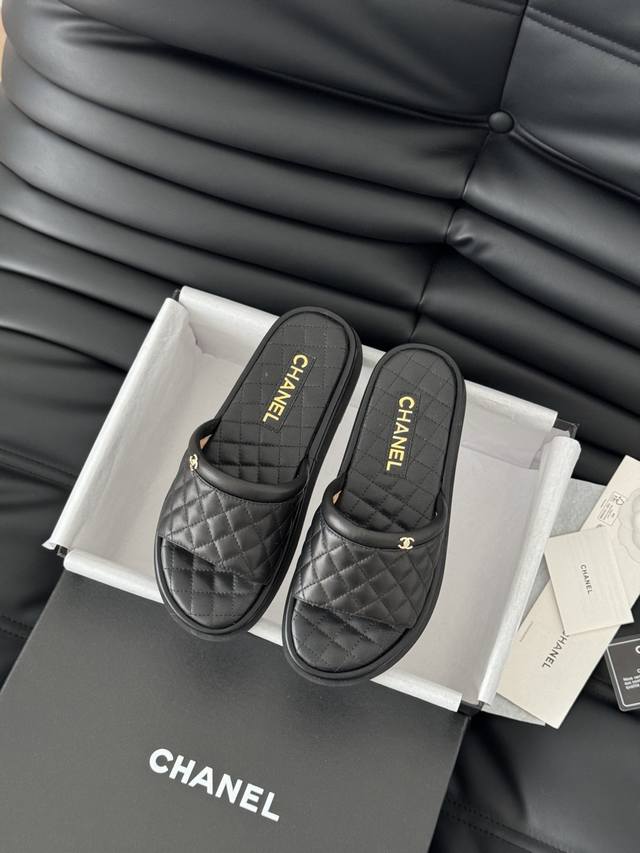 Chanel 25K高级手工坊菱格系列拖鞋一如既往的高版本 经典系列鞋面羊皮 内里羊皮 真皮大底Size:35-39 其他码数定