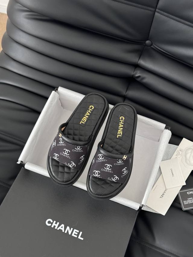 Chanel 25K高级手工坊菱格系列拖鞋一如既往的高版本 经典系列鞋面羊皮 内里羊皮 真皮大底Size:35-39 其他码数定