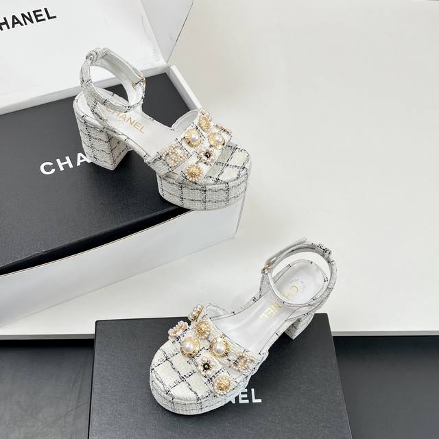 工厂价 高版本！！太美啦Chanel2055新款厚底高跟防水台恨天高凉鞋真的太美啦吧！香奈儿属于夏天的颜色仙女必备爆款太喜欢这双鞋了Chanel 25P厚底防水