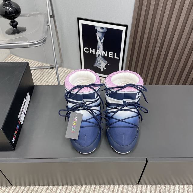 出厂: 独家顶级版本 Moon Boot2024vs秋冬最新款雪地靴系列 丑萌雪地靴 忘了UGG吧，时髦人都在穿Moon Boot雪地靴如果你难以接受UGG的复