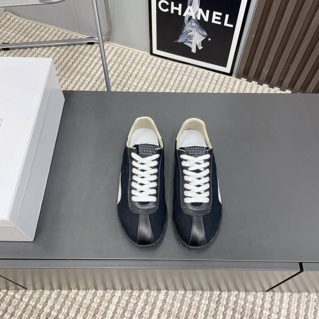 出厂:情侣 独家顶级版本 M*M6M*aison M*argiela~25vs新款复古休闲系列 复古拼色休闲鞋 光听到复古风就能立刻想到经典M*arginal，