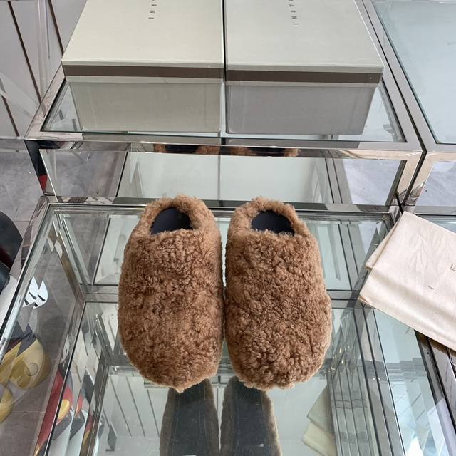 Marni 毛拖超舒适光腿穿 回头率满分一年四季都能随意出门就穿博主热门单品推送码数:35-44
