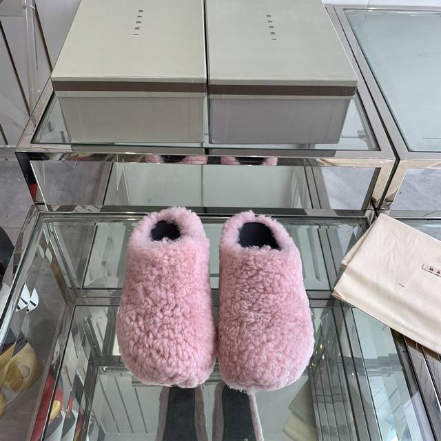 Marni 毛拖超舒适光腿穿 回头率满分一年四季都能随意出门就穿博主热门单品推送码数:35-44