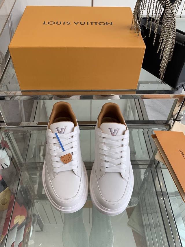 Louis Vuitton 路易威登 25ss新款休闲小白鞋 运动鞋驴牌LV路易威登为环保设计情侣鞋Charlie 与Squad运动鞋侧身超大LV logo 鞋