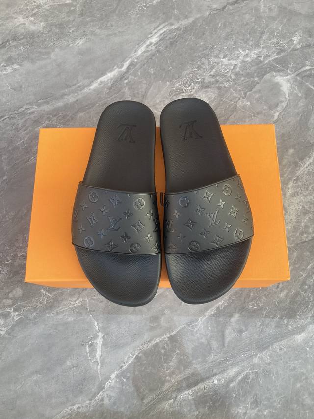 新款糖果系列拖鞋LouⅰsⅤuⅰtton情侣款，私家模，美观鞋面，Size:35-45