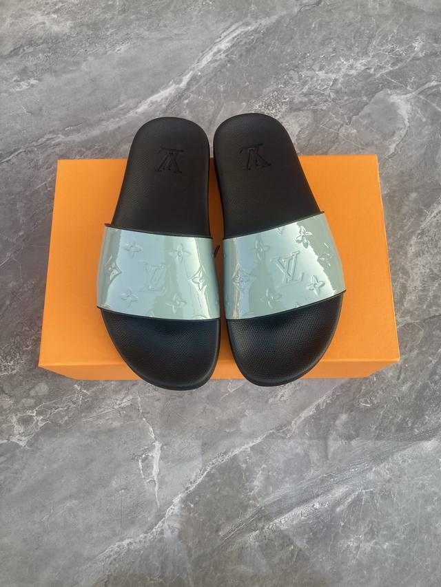 新款糖果系列拖鞋LouⅰsⅤuⅰtton情侣款，私家模，美观鞋面，Size:35-45