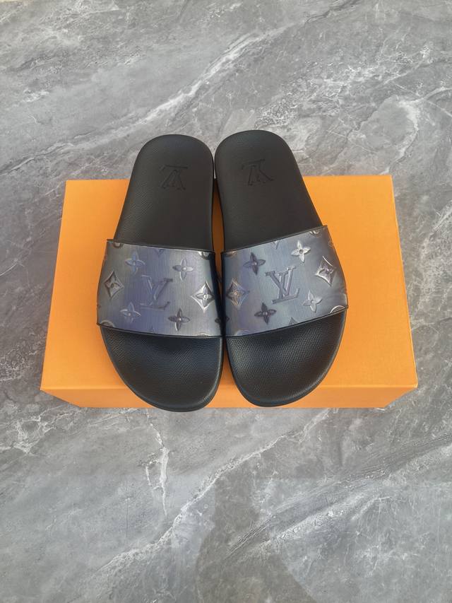 新款糖果系列拖鞋LouⅰsⅤuⅰtton情侣款，私家模，美观鞋面，Size:35-45