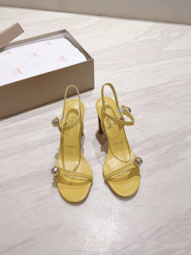 顶级版原版盒 Christian Louboutin 2025s原版做货CL早秋Atmospheria高跟凉鞋～ 材质：顶级牛皮 内里：羊皮里 大底：原版进口A