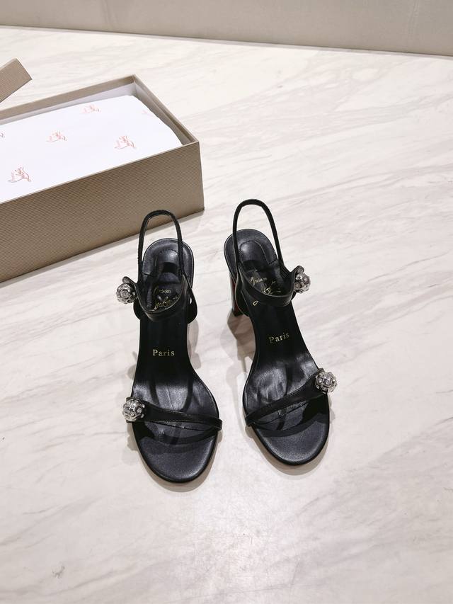 顶级版原版盒 Christian Louboutin 2025s原版做货CL早秋Atmospheria高跟凉鞋～ 材质：顶级牛皮 内里：羊皮里 大底：原版进口A