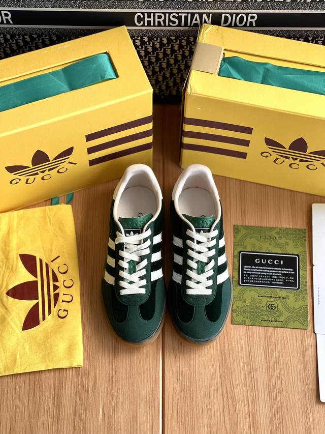 Gucci三叶草联名平底款整双鞋子采购Zp开发打造，全部定制材料，独家开模大底，细节全部对版出货，连包装也做到跟正品一样。码数:女：35-40 男39-44