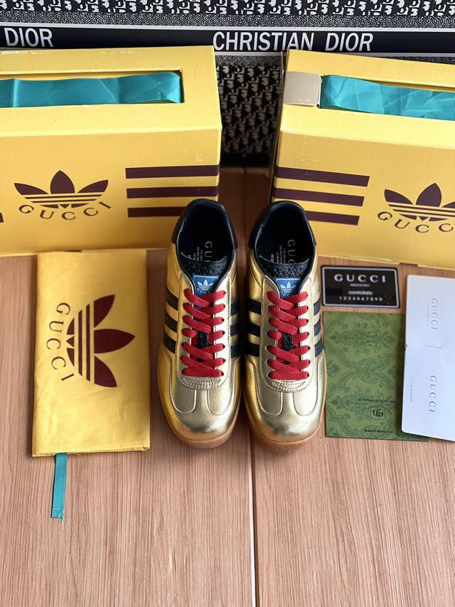 Gucci三叶草联名坡跟款整双鞋子采购Zp开发打造，全部定制材料，独家开模大底，细节全部对版出货，连包装也做到跟正品一样。码数:女：35-40