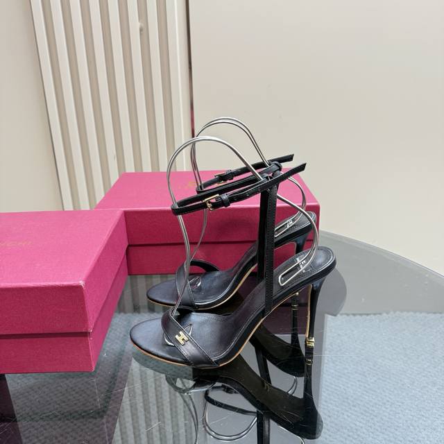 最高版出厂 一个轻奢品牌 Elisabetta FranchiElisabetta Franchi绝美高跟时装秀场凉鞋ELISABETTA FRANCH是来自意