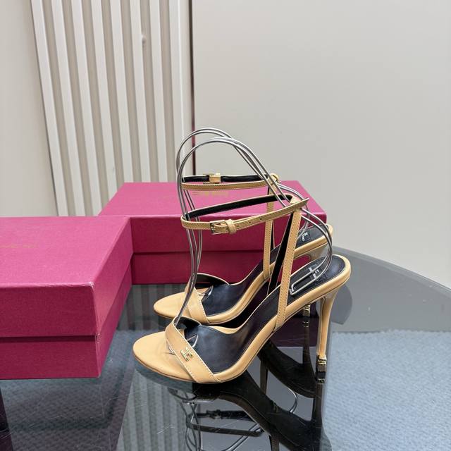 最高版出厂 一个轻奢品牌 Elisabetta FranchiElisabetta Franchi绝美高跟时装秀场凉鞋ELISABETTA FRANCH是来自意