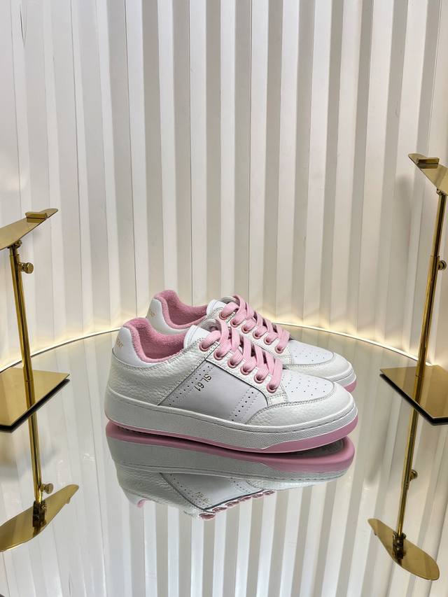 YSL SAINT LAURENT 圣罗兰 SL61春夏最新爆款休闲系列 SL61运动低帮休闲鞋 圣罗兰 SL61 ，原版购入 一比一复刻 ，新鲜血液注入加休闲