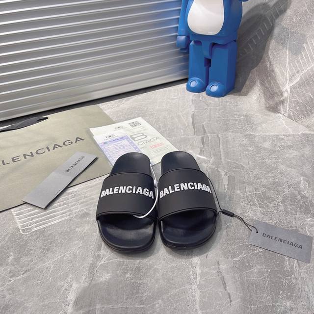 出厂 Balenciaga 巴黎世家 潮品情侣拖鞋 Balenciaga Political Campaign 最新磨具开发 欧美名媛 明星 网红girl 大爱