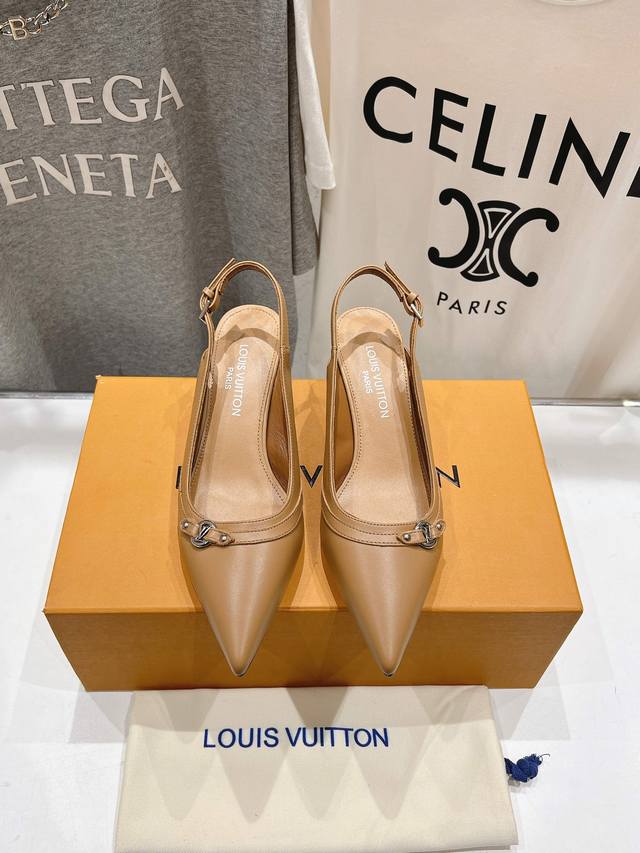 高版本出厂 Louis Vuitton ss25 new arrival LV驴牌春夏系列玛丽珍平底鞋单鞋新品简约精致，高级感满满，尽显优雅气质～上脚超好看，拉