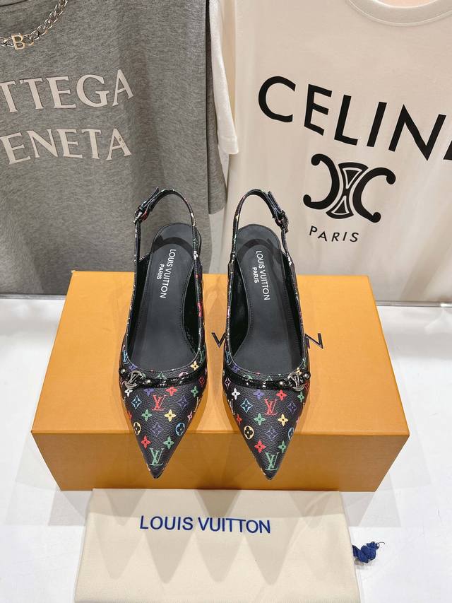 高版本出厂 Louis Vuitton ss25 new arrival LV驴牌春夏系列玛丽珍平底鞋单鞋新品简约精致，高级感满满，尽显优雅气质～上脚超好看，拉