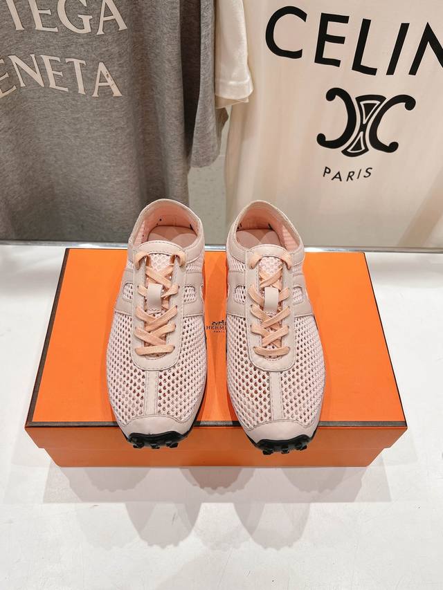 高版本出厂 Hermes 爱马仕H家25ss新款网面玛丽珍休闲鞋跑步鞋经典运动风格+网面色设计，经典耐看！原版楦型，极致1:1形体，进口高端网面呈现出精致质感！
