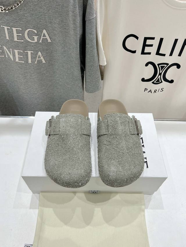 高版本出厂 LOEWE罗意威2025ss春夏新款厚底居家勃肯半包托鞋高级感十足，网红ins种草神器、非常复古风、气场十足单品、设计风格非常新颖、高档且非常舒适.