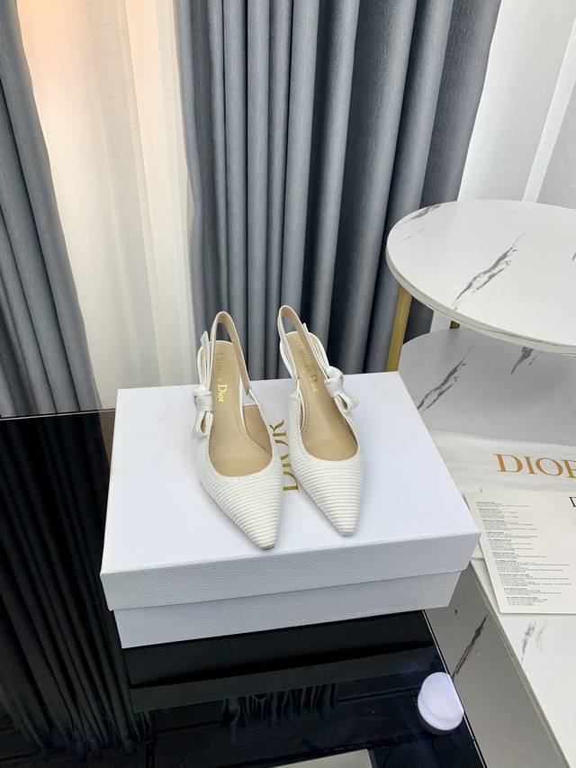出厂价 J'ADIOR 迪奥 DIOR&MOI 春夏最新高定Slingback标志性系列 纯棉刺绣图案露跟平底女鞋 明星同款字母logo织带方头粗高跟蝴蝶结女凉