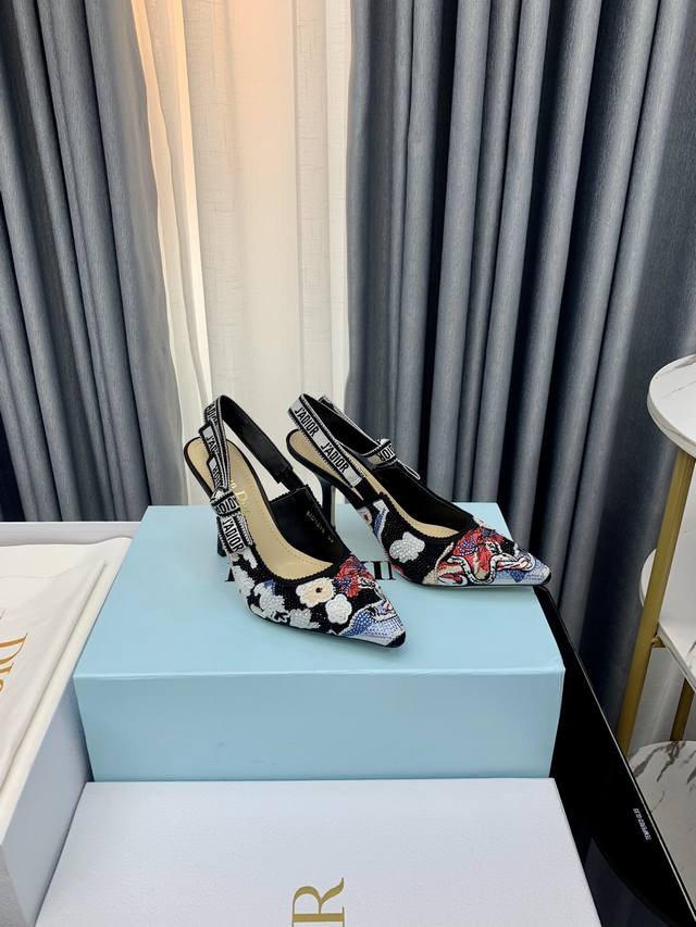出厂价 J'ADIOR 迪奥 DIOR&MOI 春夏最新高定Slingback标志性系列 纯棉刺绣图案露跟平底女鞋 明星同款字母logo织带方头粗高跟蝴蝶结女凉