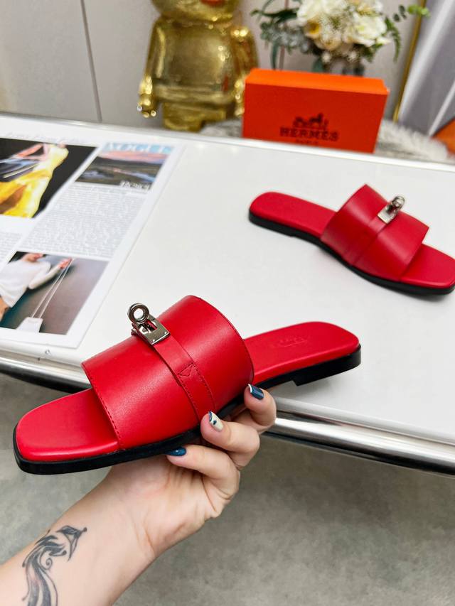 原版原标橡胶底P： 真皮大底： Hermes爱马仕 size:35-44专柜新款一片拖，1：1复刻 Hermes春夏 爱马仕新款官网同步轻盈夏日凉鞋，爱马仕的经
