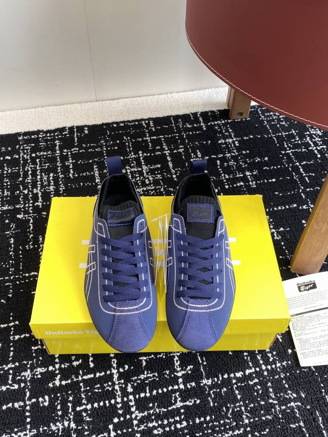 代购级 鬼塚虎Onitsuka Tiger SCLAW以经典重塑未来，SCLAW系列延续了Onitsuka Tiger的标志性设计语言，同时注入现代潮流元素。鞋