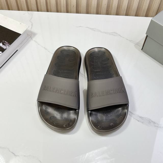 巴黎世家 ～25vs春夏爆款松糕凉拖系列 在这个IN时代必备的拖鞋 Balenciaga x洞洞鞋，进口EVA橡塑，摇摇防滑厚底，2025春季新款黑马单品,海内