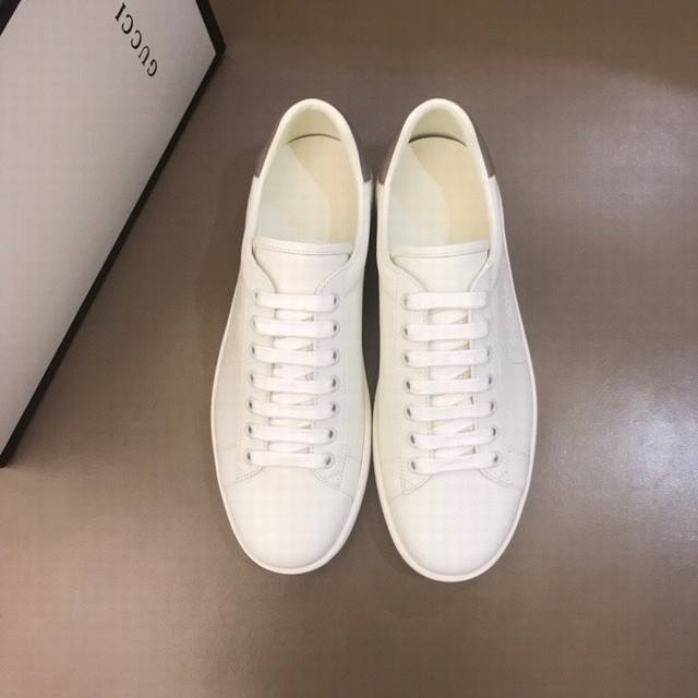 G家经典小白鞋！代购级别，媲美正品无压力，意大利进口原版皮料，质感好到爆！套楦工艺PSize：女35 39 男38 44 女40 男45，46可定做
