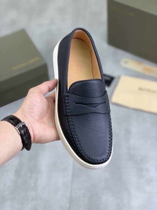 工厂价 水染牛里 高品质商务休闲豆豆鞋 BOTTEGA VENETA官网同步最新款顶级版市场的BV， 接受材质对比 鞋型对比 工艺对比 实用又有质感 百搭适用任