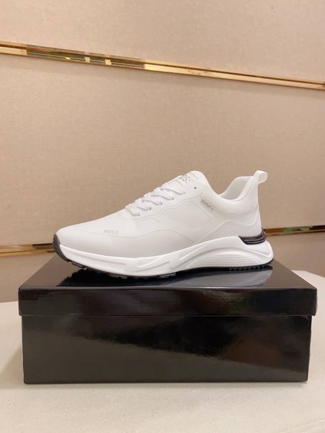 BOSS 最新休闲男鞋，欢迎1:1对比，爆单款BOSS香港专柜休闲鞋，专柜品质，支持验货，优质做工，鞋面采用意大利进口飞织面料搭配滴胶工艺，进口透气网布内里，原