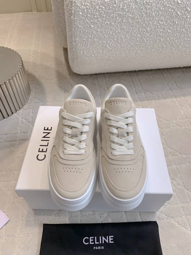 出厂价 CELIN*新款厚底鞋 经典配色 百搭不过时 上脚秒变大长腿 鞋面牛皮 内里透气网面 原版开模大底 尺码35-39