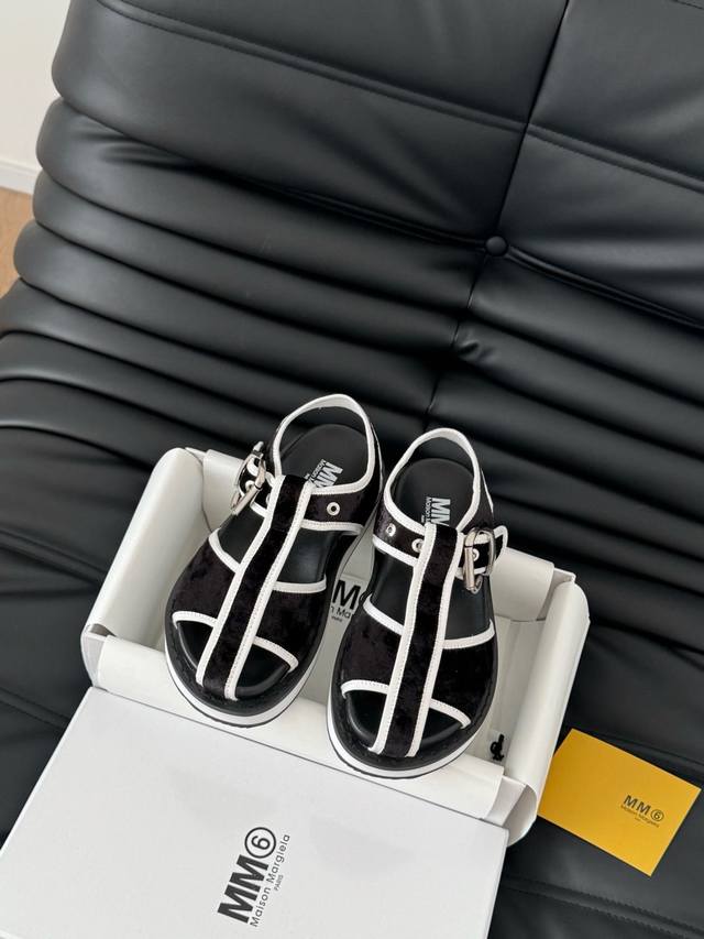 绒 皮 高定品质！Maison Margiela MM6分趾鞋 Tabi 意产植鞣羊皮！欢迎对比 真正的原版大底！Size:35-39 其它码数定