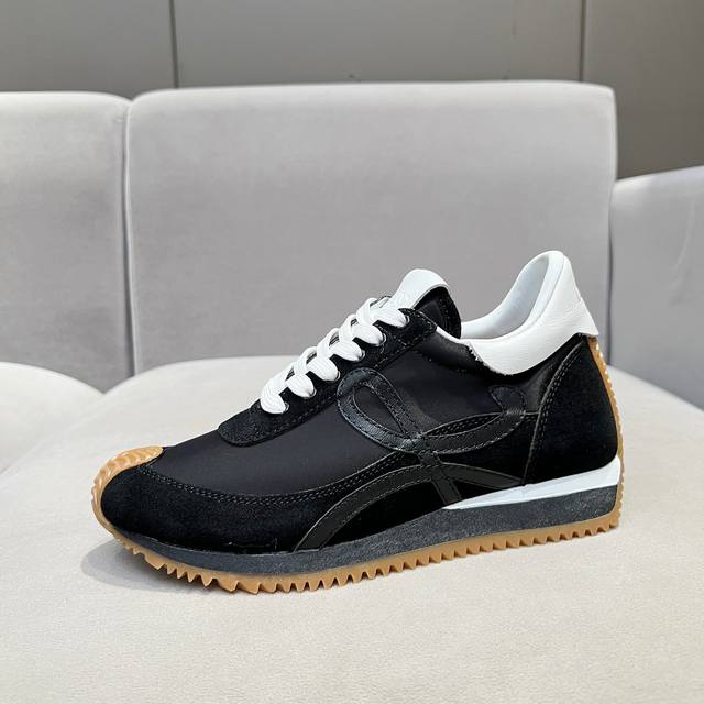 高版本 - LOEWE 罗意威2025新款内增高德训鞋！上脚超级轻便、舒适，6cm 内增高更是小个子的福音！原版1:1顶级复刻！品质欢迎看实物对比！供高端代购首