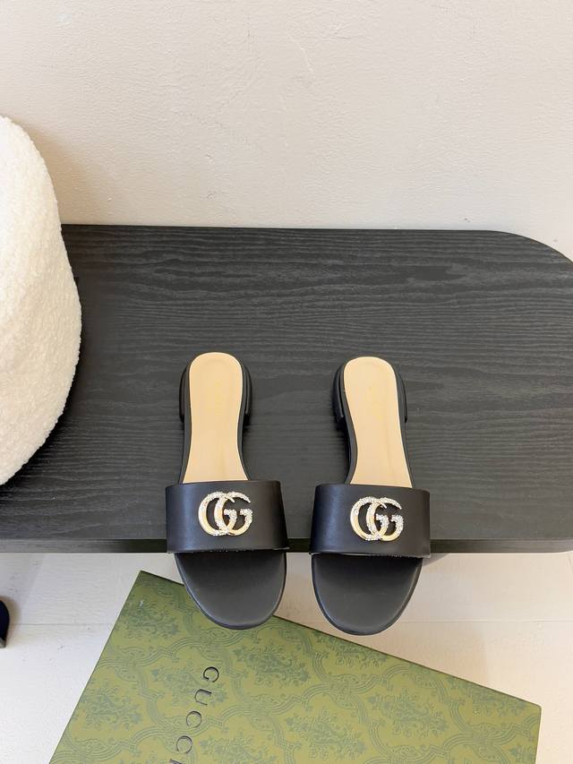 Gucci 古驰顶级品质面料：牛皮 品牌布料内里／垫脚:羊皮里大底：原版意大利真皮底码数：35-42 40.41.42定做不退换