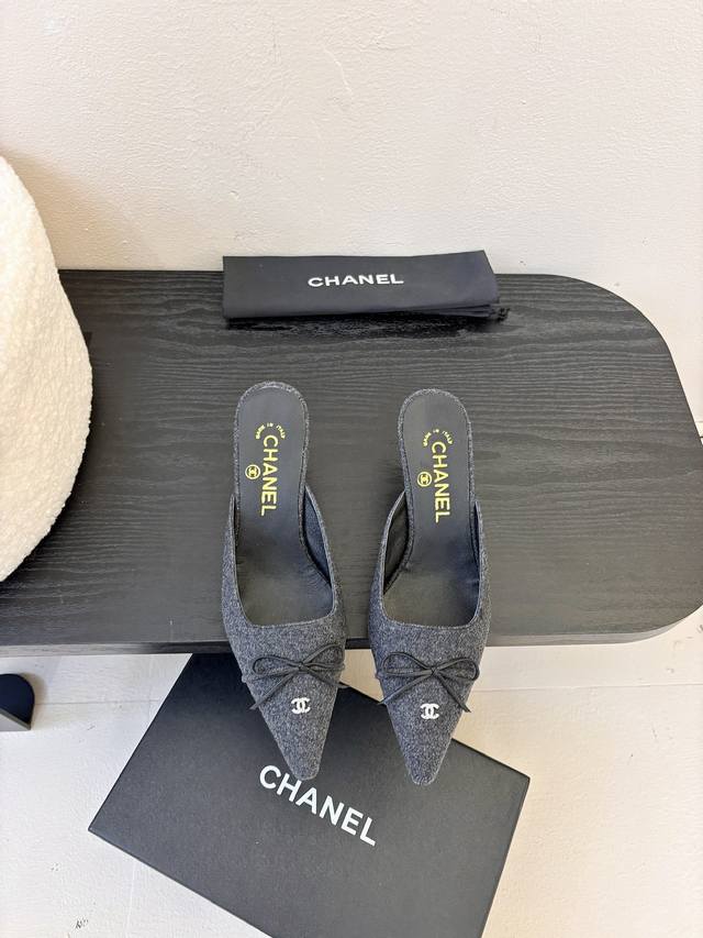 Chanel Vintage中古系列凉鞋简约而不简单的款，上脚特别显脚细。鞋面定制面，内里垫脚羊皮，真皮大底。跟高7Size:35-39 4041定做