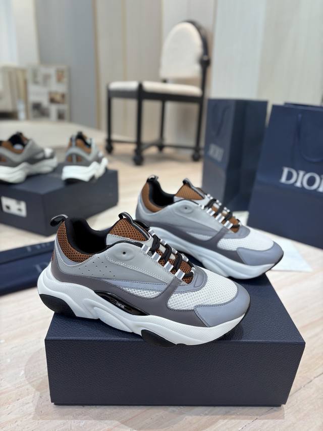出厂价： 顶级版本 Dior 迪奥 经典款 B22系列 网面 休闲 运动鞋 老爹鞋原版购入开发 做货 国外超火的D家 运动 老爹鞋 市场最高品质 原版爆拆 完美