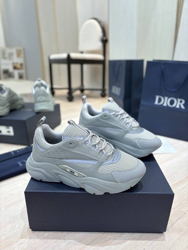 出厂价： 顶级版本 Dior 迪奥 经典款 B22系列 网面 休闲 运动鞋 老爹鞋原版购入开发 做货 国外超火的D家 运动 老爹鞋 市场最高品质 原版爆拆 完美
