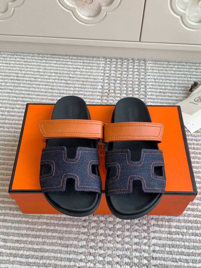 新色Hermes 爱马仕H家chypre系列 魔术贴二舅拖鞋 顶级品质 鞋面：进口头层石头纹牛皮 手掌纹牛皮 渐变色牛皮 山羊皮 羊京 牛仔布垫脚混种羊皮，原版
