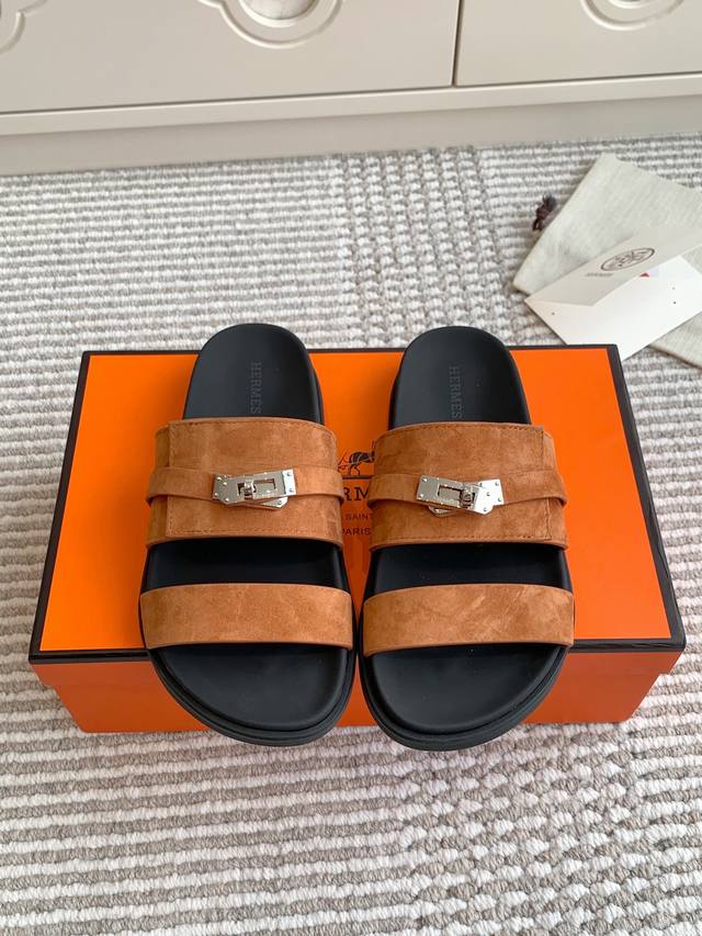 Hermes 爱马仕H家chypre系列 Kelly扣二舅拖鞋 顶级品质 鞋面：进口小牛皮 掌纹牛皮 进口牛京垫脚进口丝绸牛皮，原版开模大底 女码35-40 4