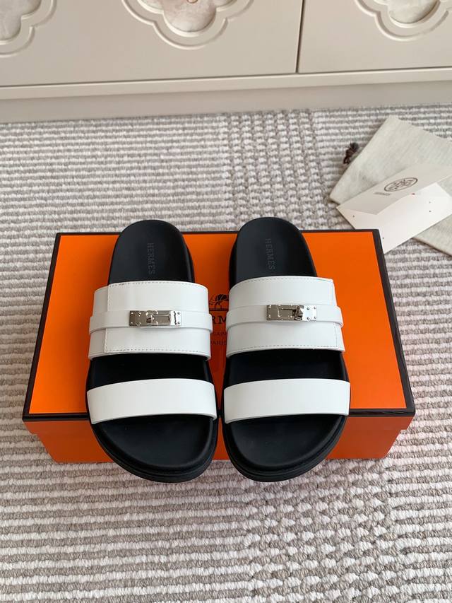 Hermes 爱马仕H家chypre系列 Kelly扣二舅拖鞋 顶级品质 鞋面：进口小牛皮 掌纹牛皮 进口牛京垫脚进口丝绸牛皮，原版开模大底 女码35-40 4