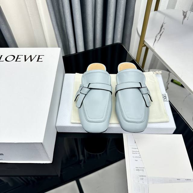 罗意威Loewe 蝴蝶结穆勒拖鞋，独特的打结设计，马鞍包和穆勒鞋的设计完美组合 配合整体原版楦型，时尚而个性好穿 颜色超赞 面料：进口牛皮 内里：水染牛皮 垫脚