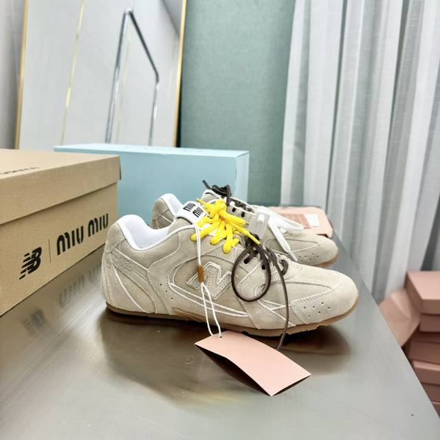 情侣款MiuMiu缪缪 x New Balance NB 休闲 运动鞋 阿甘鞋 德训鞋原版购入开发做货 Miu Miu x New Balance 经典NB 运