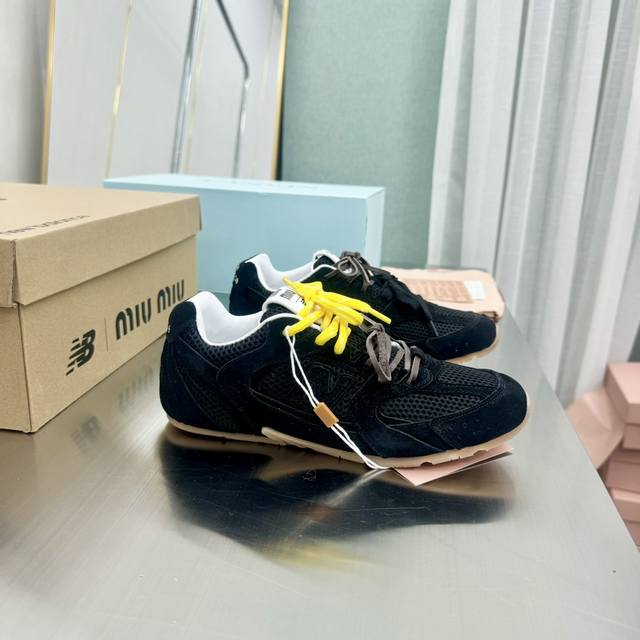 情侣款MiuMiu缪缪 x New Balance NB 休闲 运动鞋 阿甘鞋 德训鞋原版购入开发做货 Miu Miu x New Balance 经典NB 运