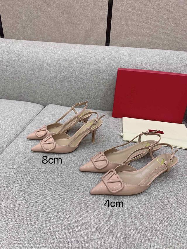 VALENTINO GARAVANI 华伦天奴 Vlogo Signature 漆皮高跟系列 高级定制 原本购入 我们家的高跟鞋都是超级稳 超级舒适欢迎任何测评