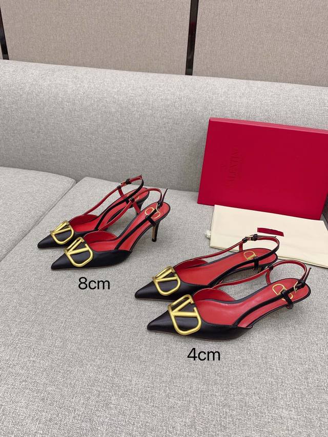 VALENTINO GARAVANI 华伦天奴 Vlogo Signature 漆皮高跟系列 高级定制 原本购入 我们家的高跟鞋都是超级稳 超级舒适欢迎任何测评