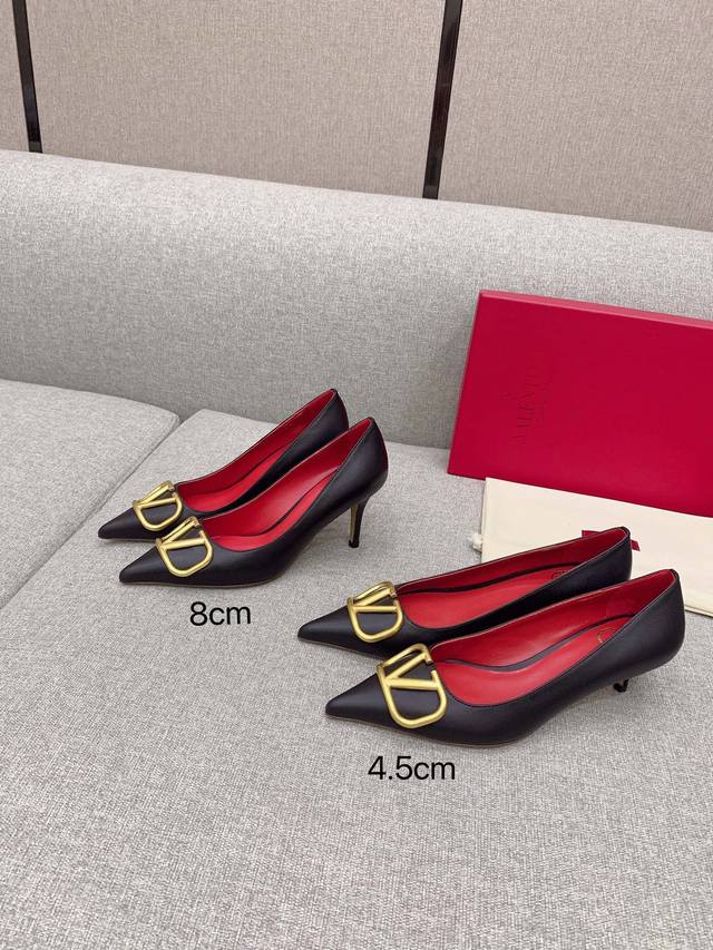 VALENTINO GARAVANI 华伦天奴 Vlogo Signature 漆皮高跟系列 高级定制 原本购入 我们家的高跟鞋都是超级稳 超级舒适欢迎任何测评