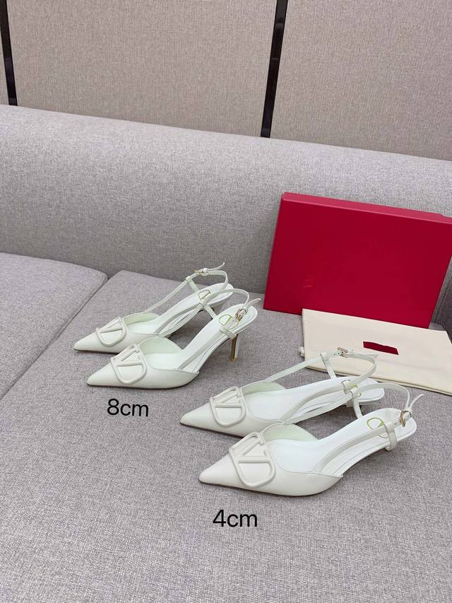 VALENTINO GARAVANI 华伦天奴 Vlogo Signature 漆皮高跟系列 高级定制 原本购入 我们家的高跟鞋都是超级稳 超级舒适欢迎任何测评